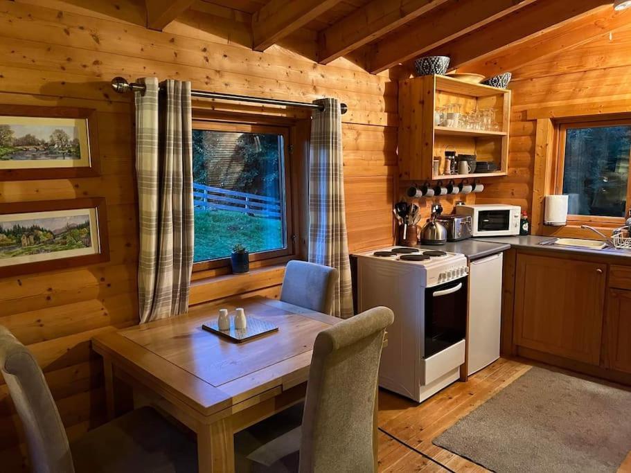 Riverside Lodge In Killiecrankie Bridge of Tilt Esterno foto
